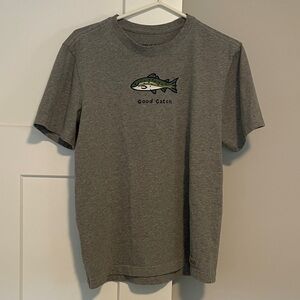 Life Is Good Men’s Gray Fish Graphic T-Shirt